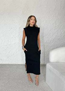 Vestido Gola Alta com Fenda