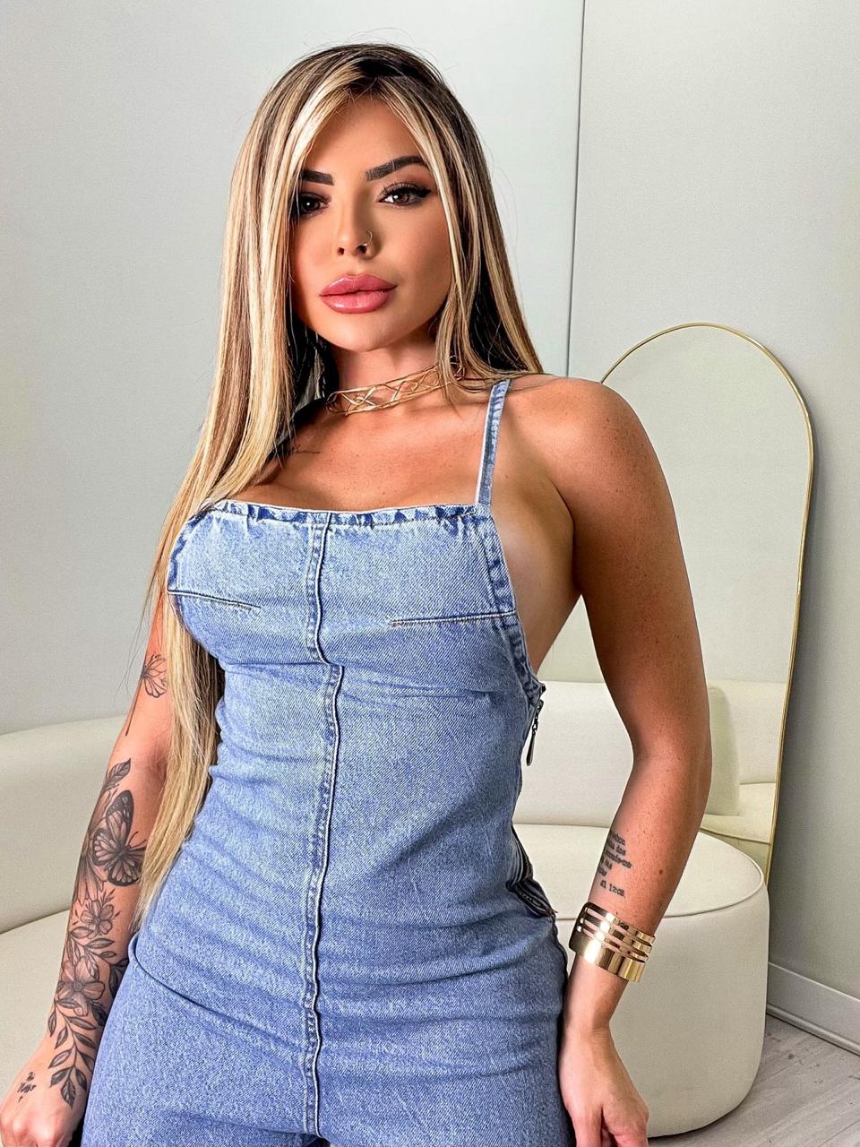 Jardineira Com Zíper Jeans Claro S/ Strech