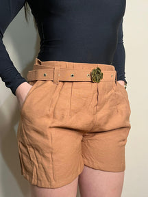 Short Feminino Tecido Marant com Cinto Flor